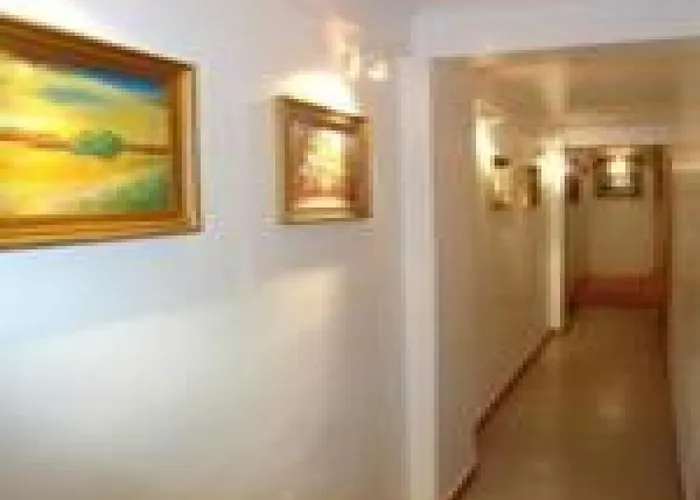 Lily Garden Guest House Hong Kong